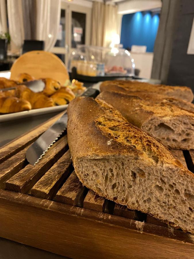 Logis Hotel Medieval, Montelimar Nord 罗什莫尔 外观 照片