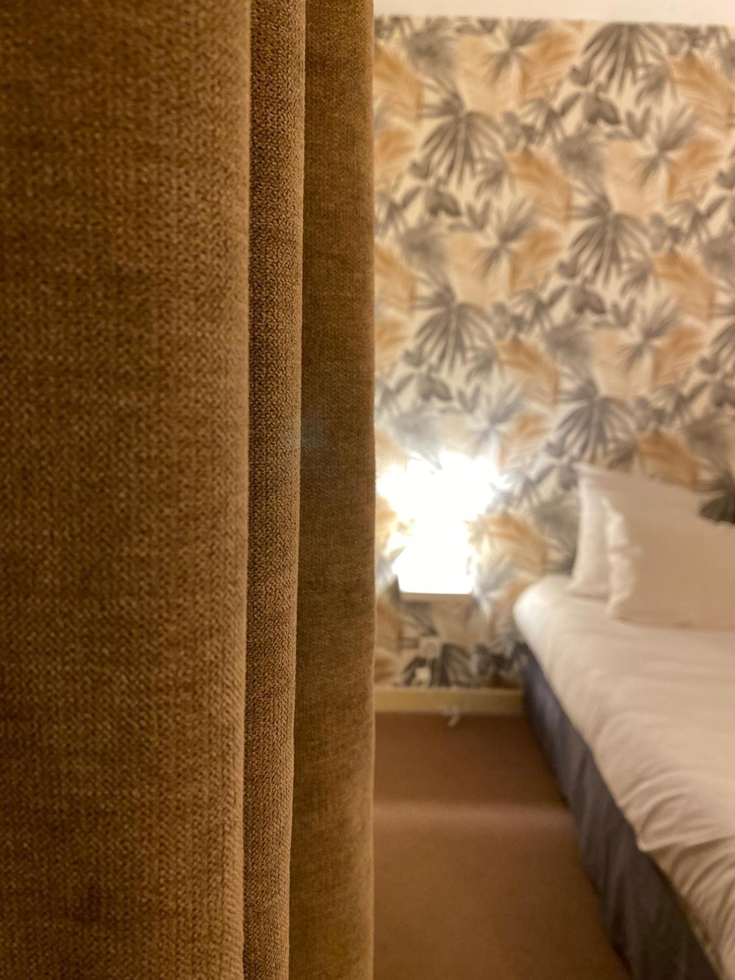Logis Hotel Medieval, Montelimar Nord 罗什莫尔 外观 照片