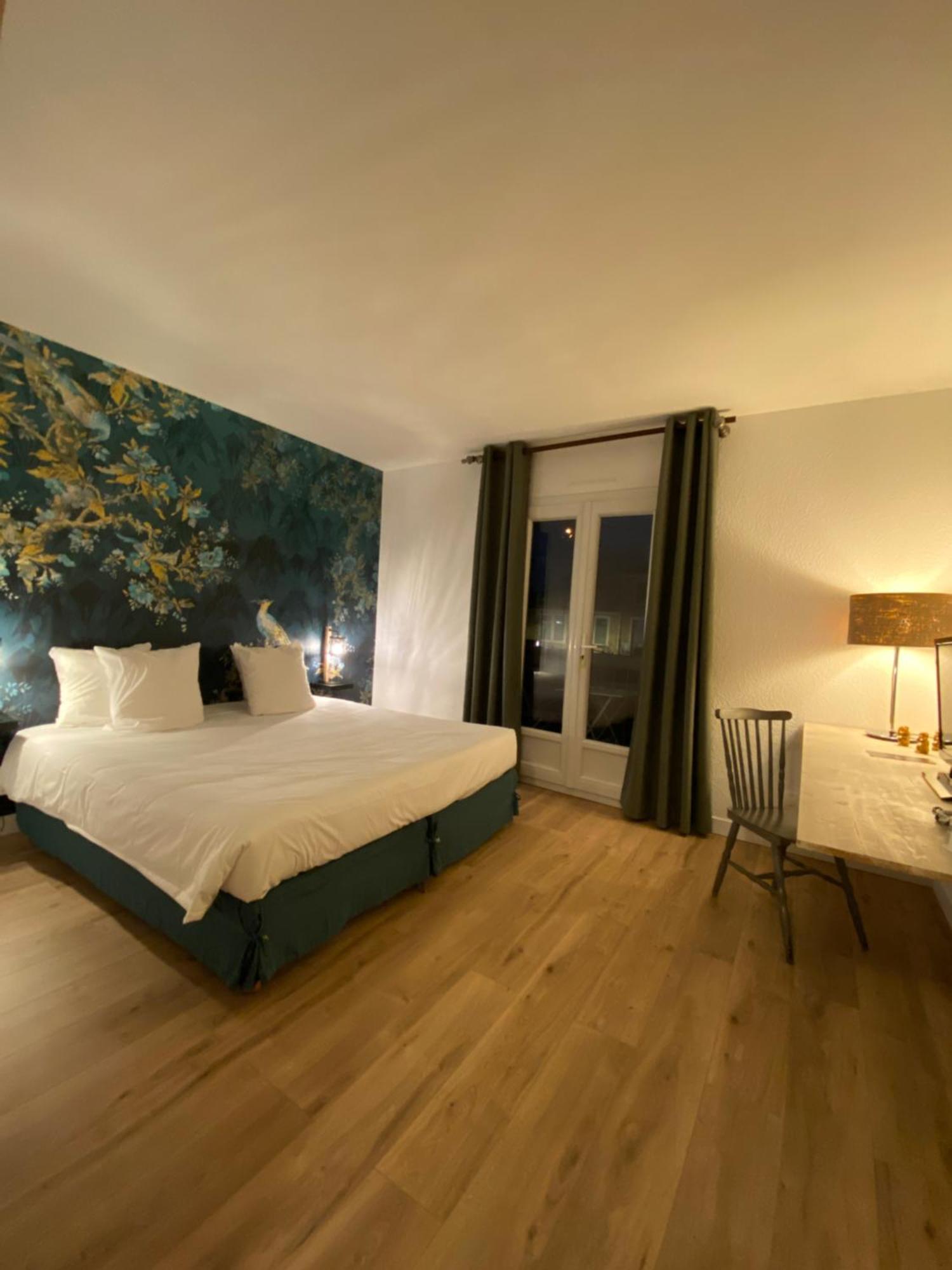 Logis Hotel Medieval, Montelimar Nord 罗什莫尔 外观 照片
