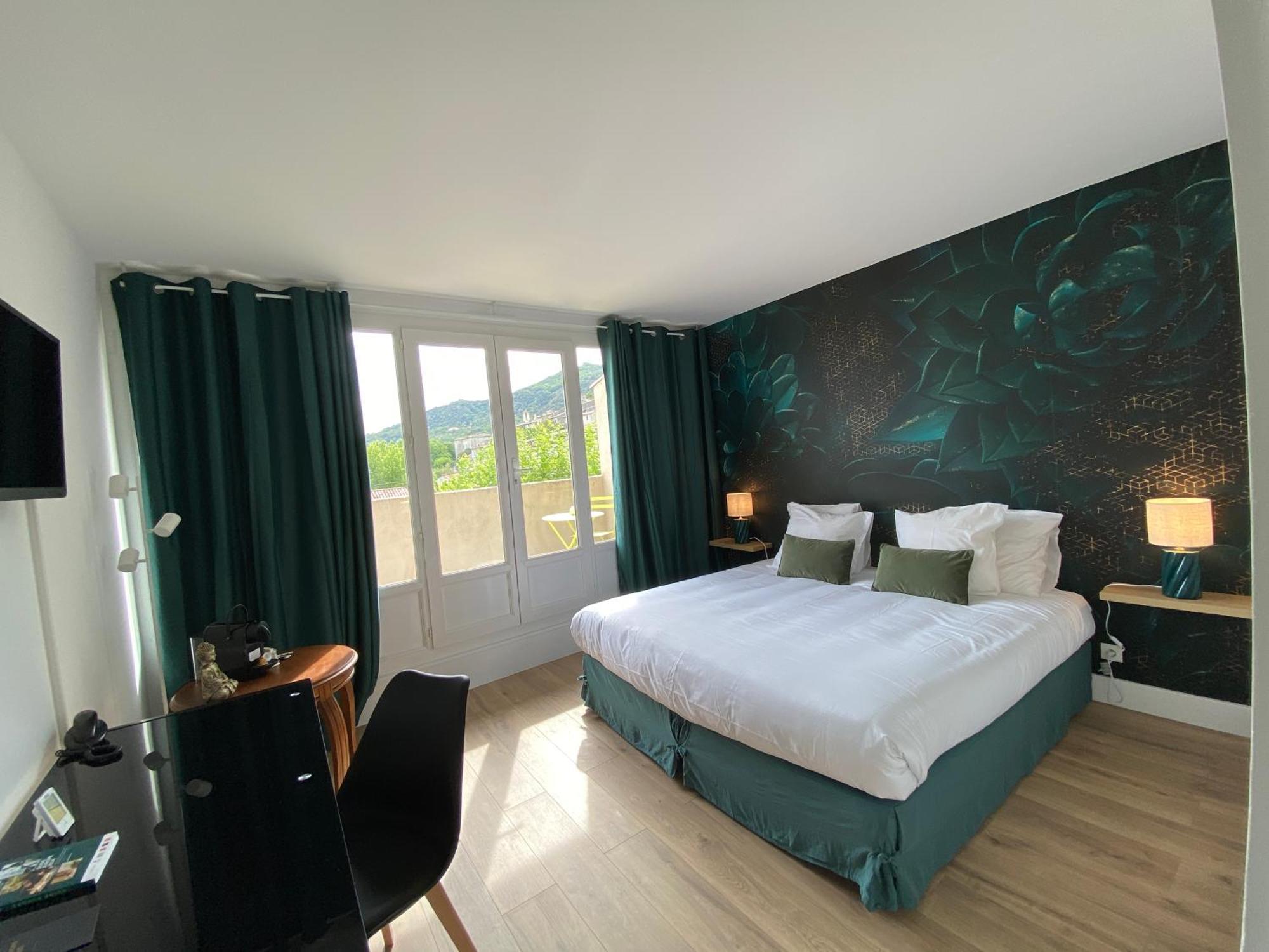 Logis Hotel Medieval, Montelimar Nord 罗什莫尔 外观 照片