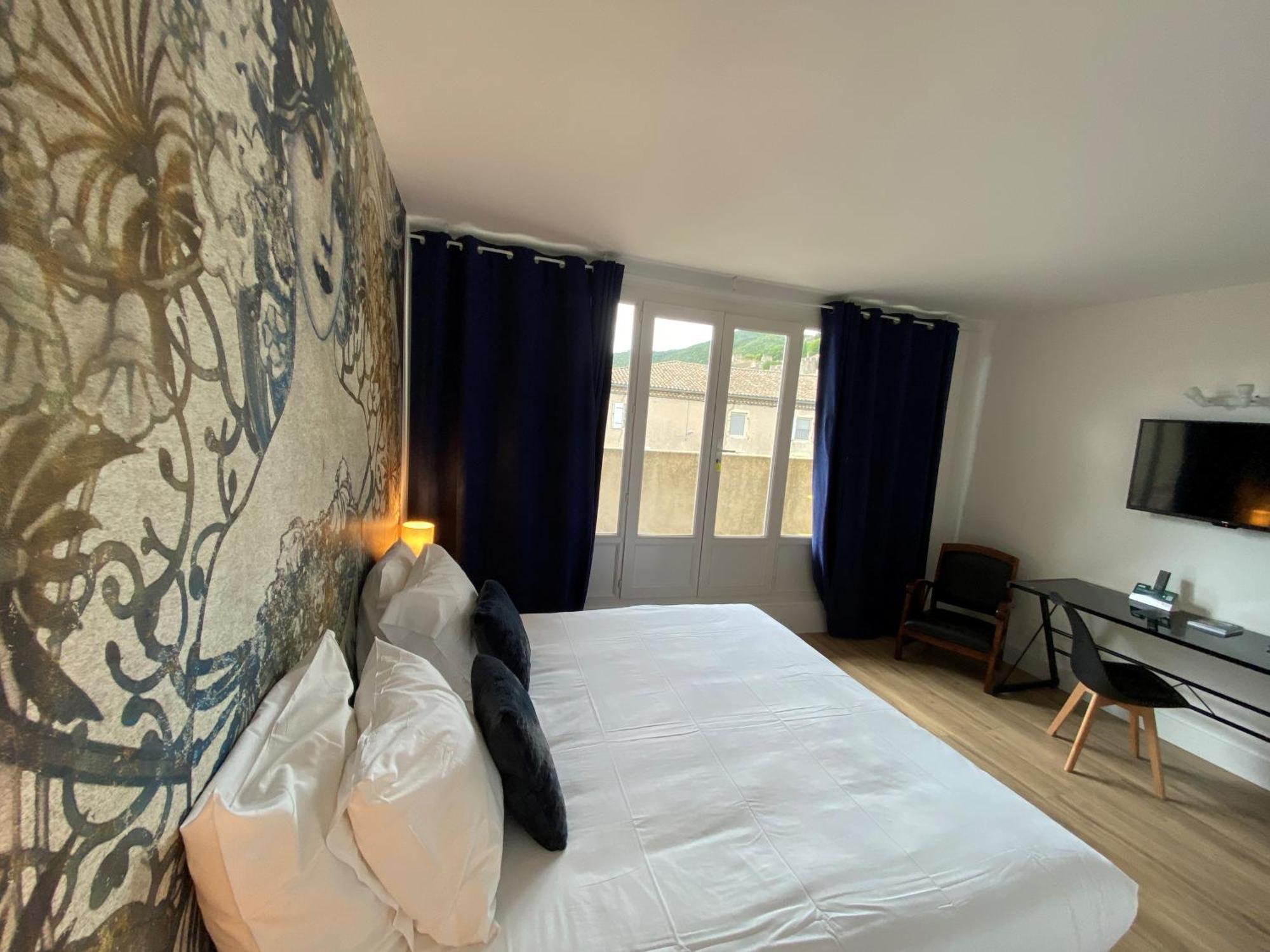 Logis Hotel Medieval, Montelimar Nord 罗什莫尔 外观 照片