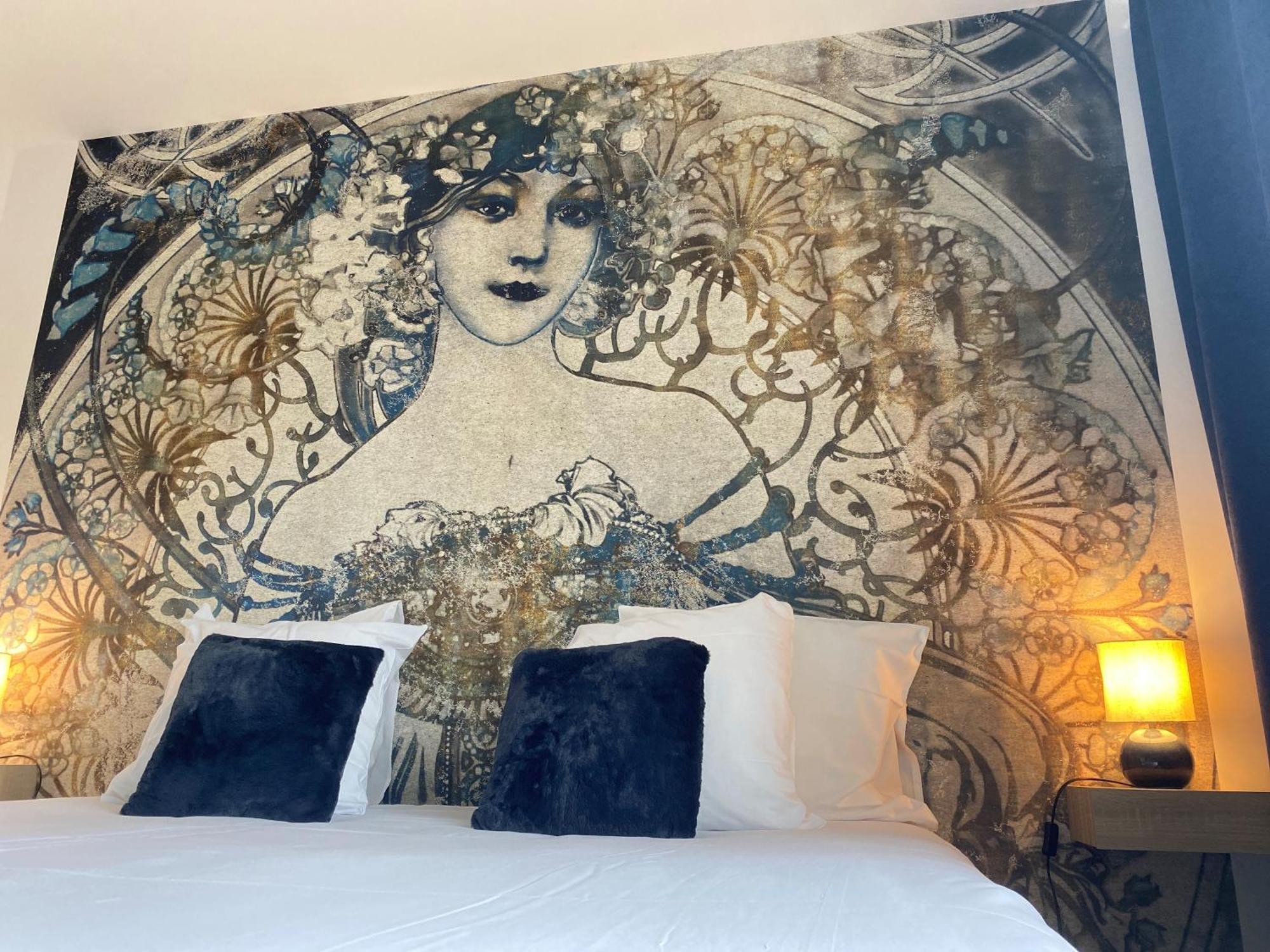 Logis Hotel Medieval, Montelimar Nord 罗什莫尔 外观 照片