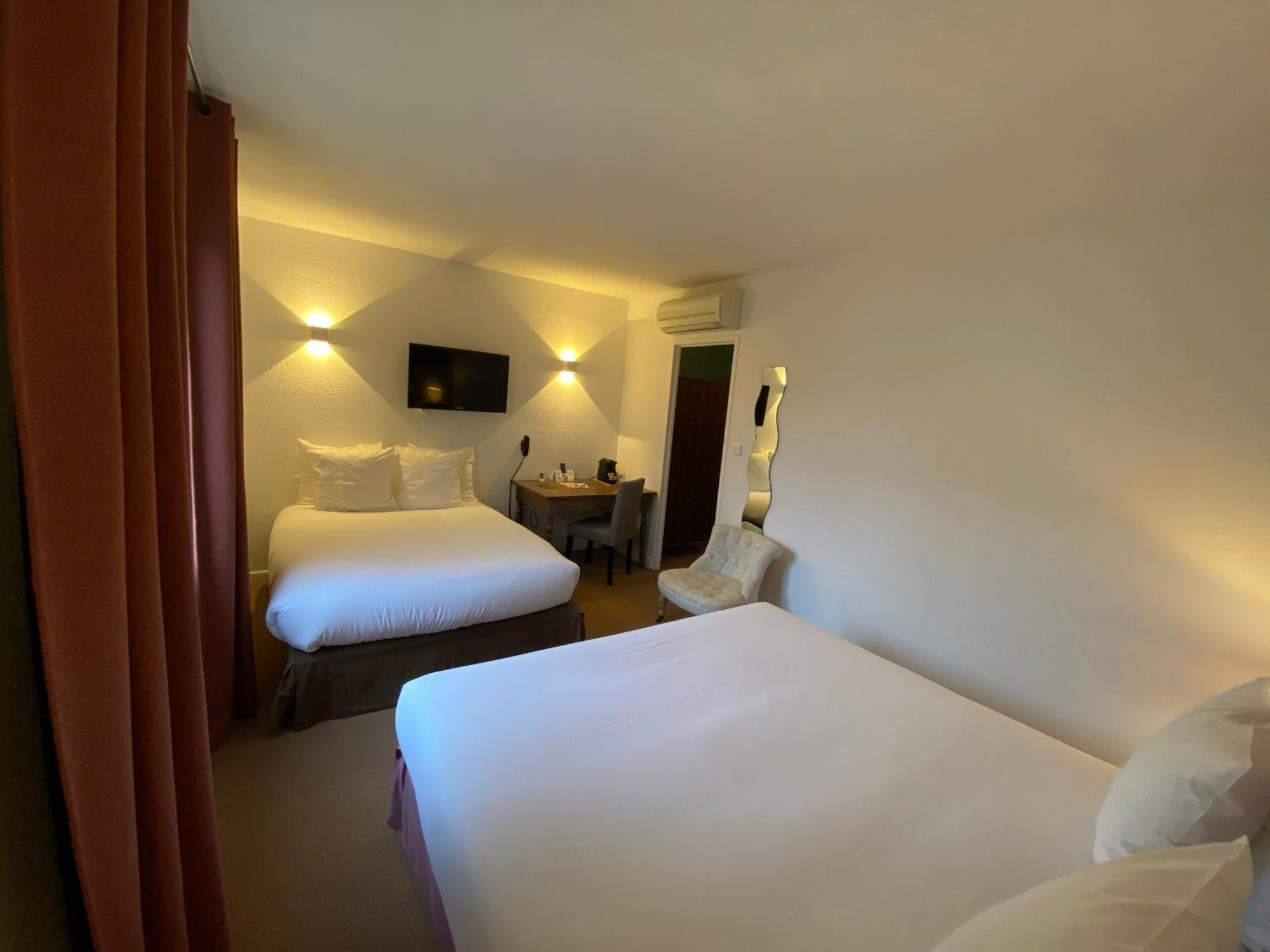 Logis Hotel Medieval, Montelimar Nord 罗什莫尔 外观 照片