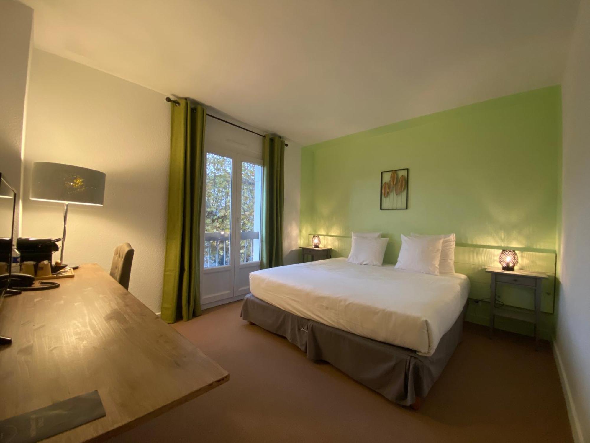 Logis Hotel Medieval, Montelimar Nord 罗什莫尔 外观 照片