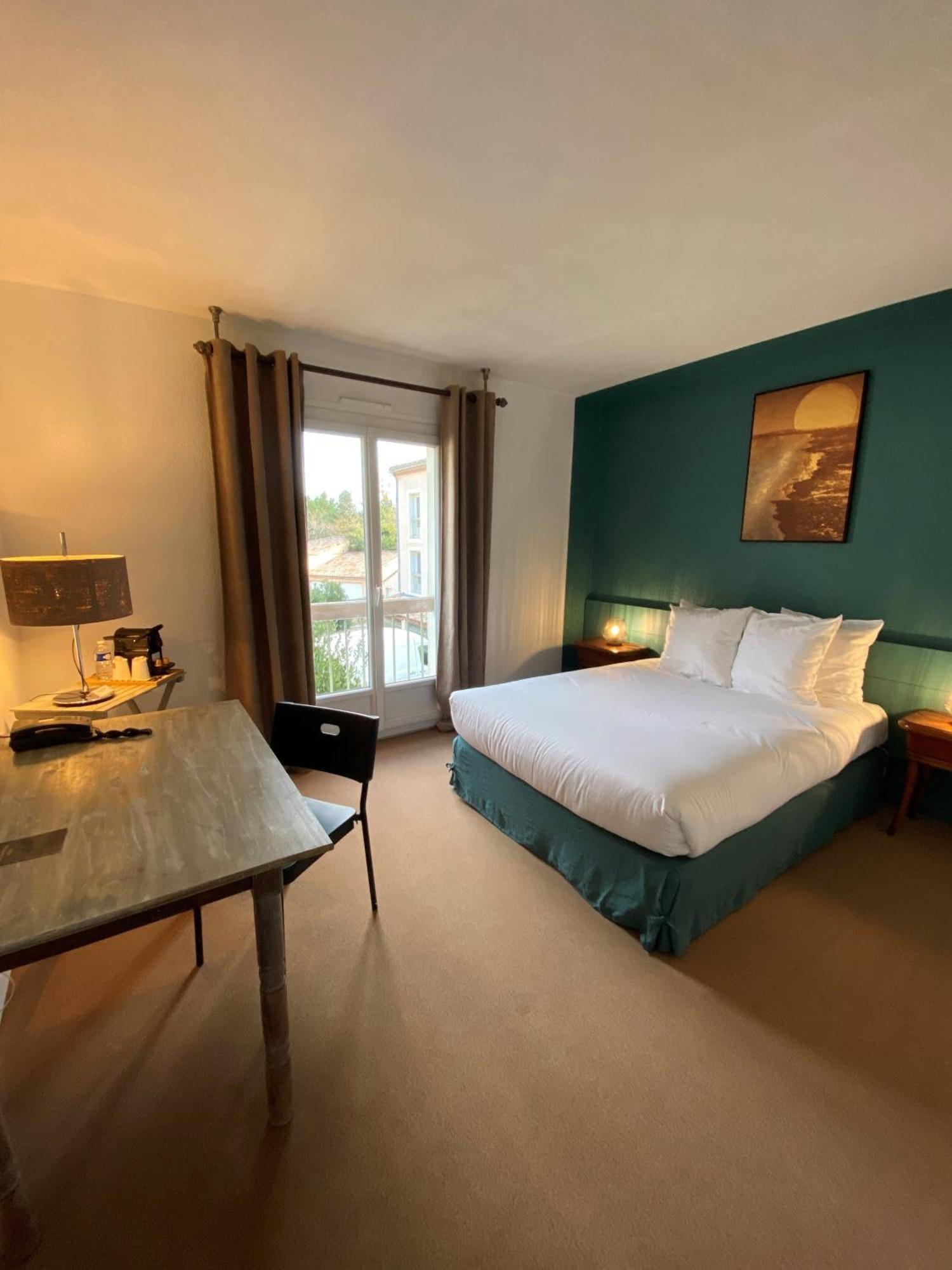 Logis Hotel Medieval, Montelimar Nord 罗什莫尔 外观 照片