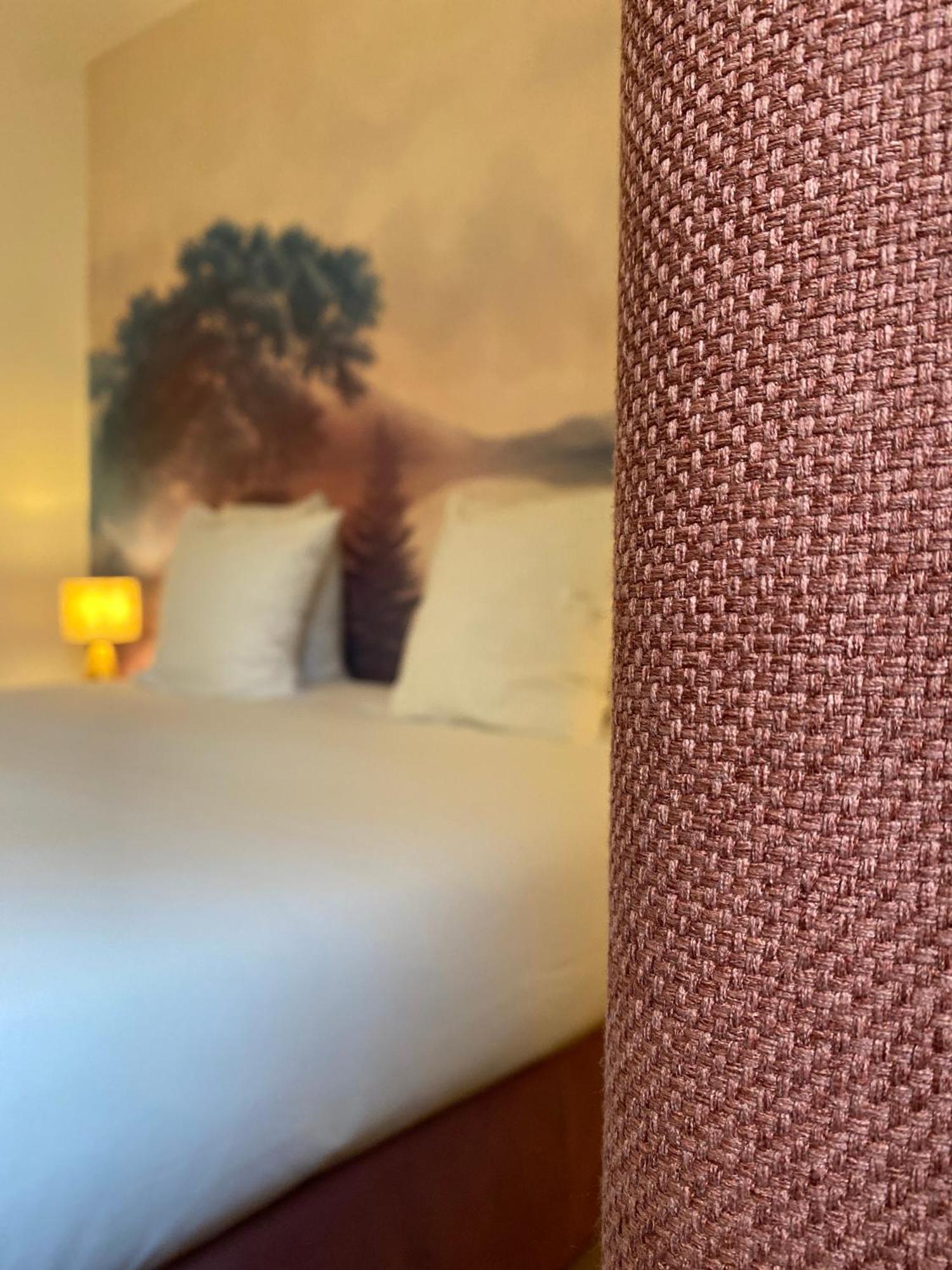 Logis Hotel Medieval, Montelimar Nord 罗什莫尔 外观 照片